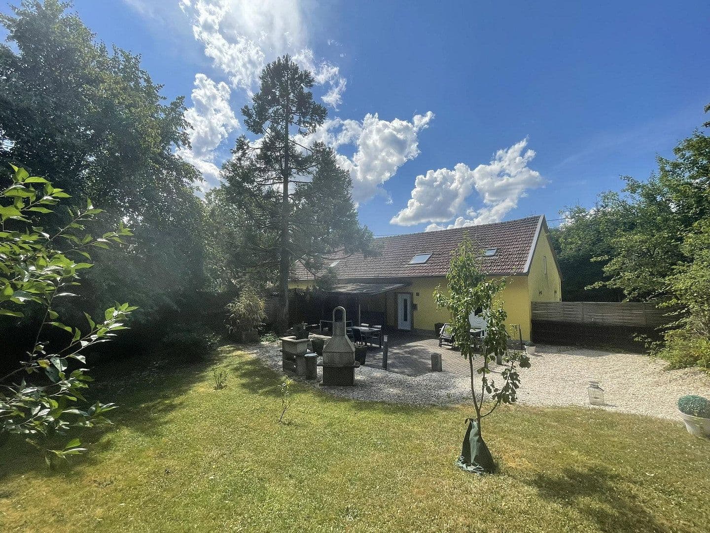 Predaj domu 201 m², pozemok 3.251 m², Kopp, Porýnie-Falcko Predaj domu 201 m², pozemok 3.251 m², Kopp, Porýnie-Falcko