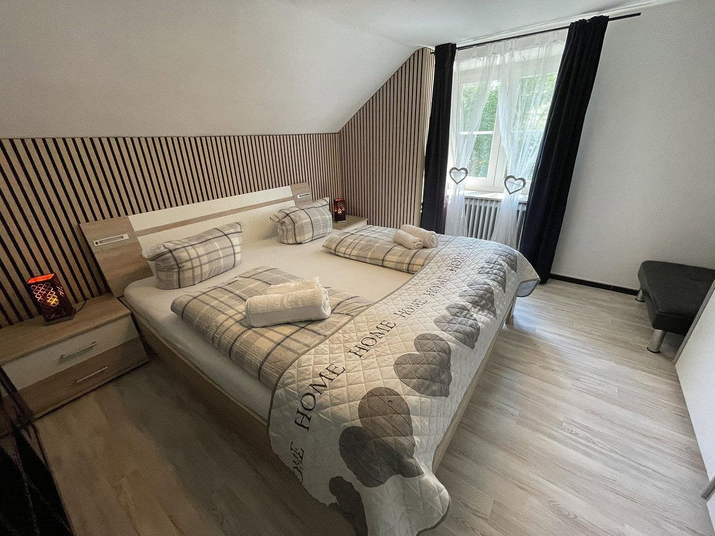 Predaj domu 201 m², pozemok 3.251 m², Kopp, Porýnie-Falcko Predaj domu 201 m², pozemok 3.251 m², Kopp, Porýnie-Falcko