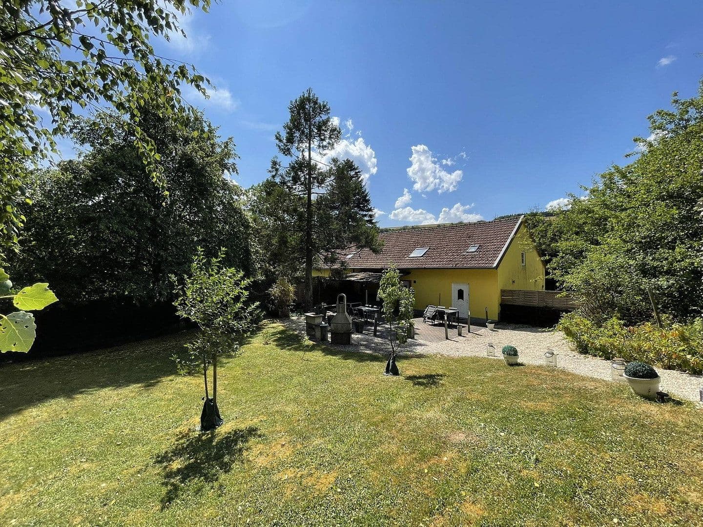 Predaj domu 201 m², pozemok 3.251 m², Kopp, Porýnie-Falcko Predaj domu 201 m², pozemok 3.251 m², Kopp, Porýnie-Falcko