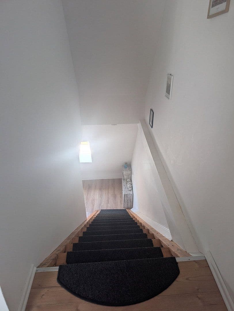 Prenájom bytu 2-izbový 40 m², Kaiserslautern, Porýnie-Falcko Prenájom bytu 2-izbový 40 m², Kaiserslautern, Porýnie-Falcko