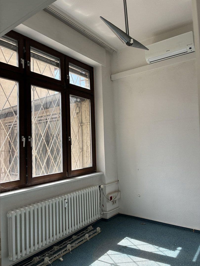 Prenájom nebytového priestoru 217 m², Salinenstrasse 35a, Bad Kreuznach, Porýnie-Falcko Prenájom nebytového priestoru 217 m², Salinenstrasse 35a, Bad Kreuznach, Porýnie-Falcko