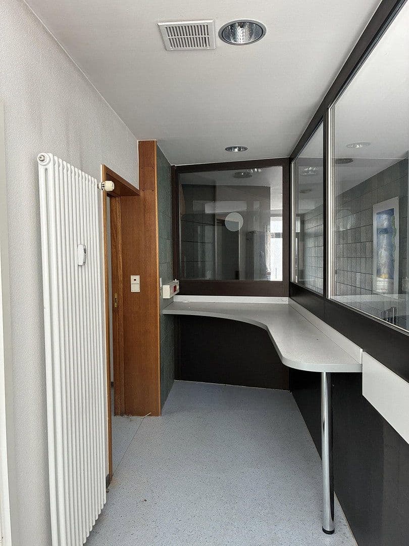 Prenájom nebytového priestoru 217 m², Salinenstrasse 35a, Bad Kreuznach, Porýnie-Falcko Prenájom nebytového priestoru 217 m², Salinenstrasse 35a, Bad Kreuznach, Porýnie-Falcko