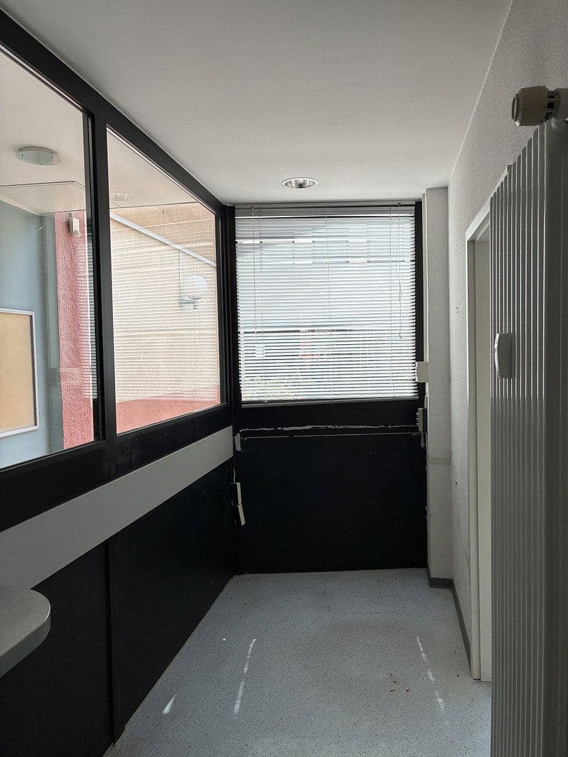 Prenájom nebytového priestoru 217 m², Salinenstrasse 35a, Bad Kreuznach, Porýnie-Falcko Prenájom nebytového priestoru 217 m², Salinenstrasse 35a, Bad Kreuznach, Porýnie-Falcko