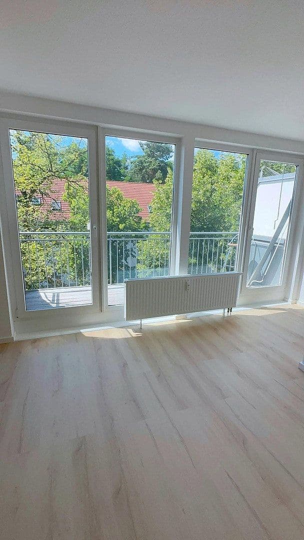 Prenájom bytu 3-izbový 95 m², Brandenburgische Str., Zossen, Brandenbursko Prenájom bytu 3-izbový 95 m², Brandenburgische Str., Zossen, Brandenbursko