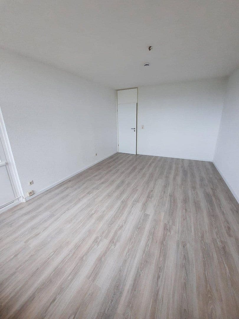 Prenájom bytu 2-izbový 70 m², Forellenweg 34, Lehrte, Dolné Sasko Prenájom bytu 2-izbový 70 m², Forellenweg 34, Lehrte, Dolné Sasko