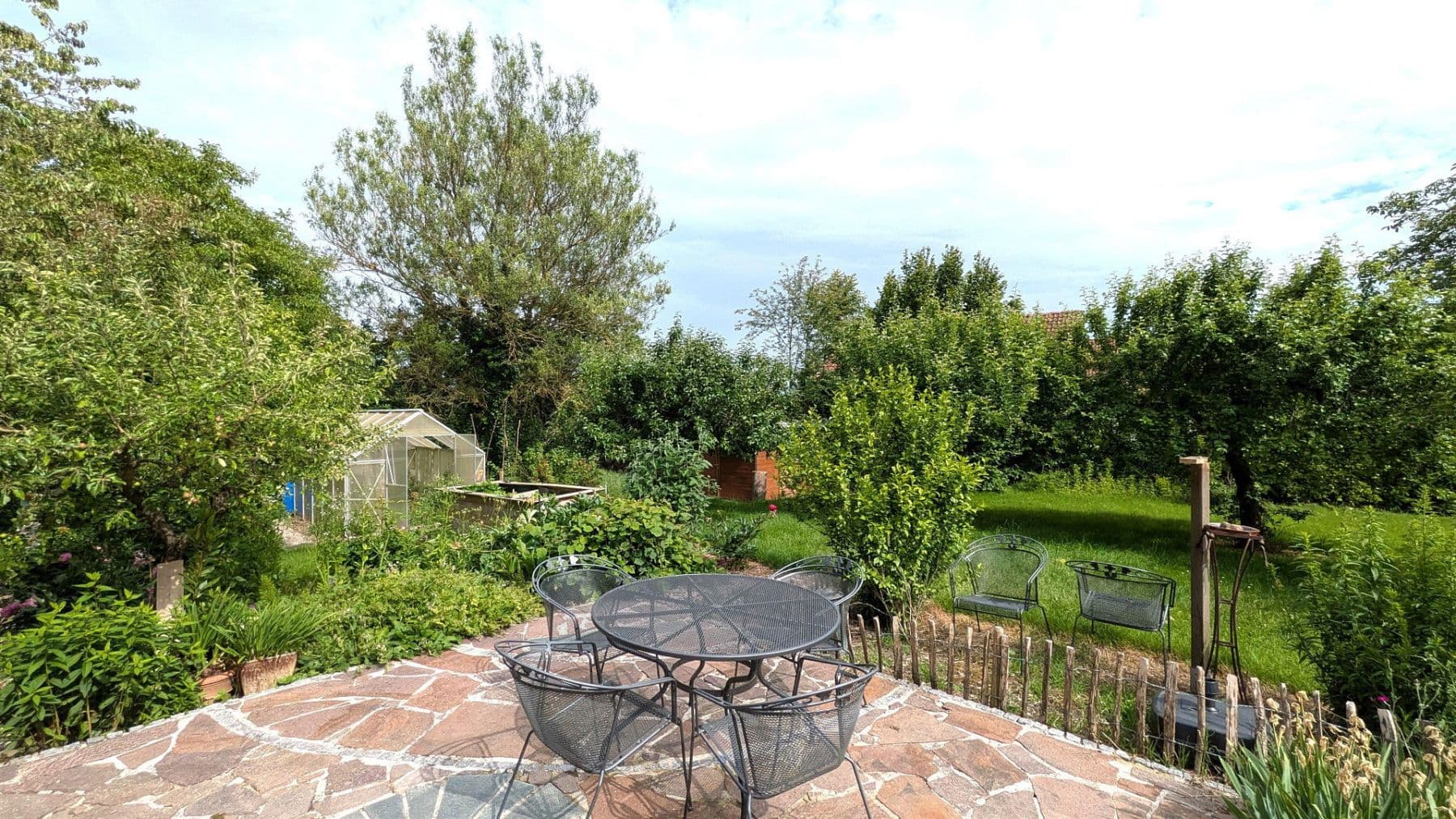 Predaj domu 154 m², pozemok 1.161 m², Wüstenrot, Bádensko-Wurttembersko Predaj domu 154 m², pozemok 1.161 m², Wüstenrot, Bádensko-Wurttembersko