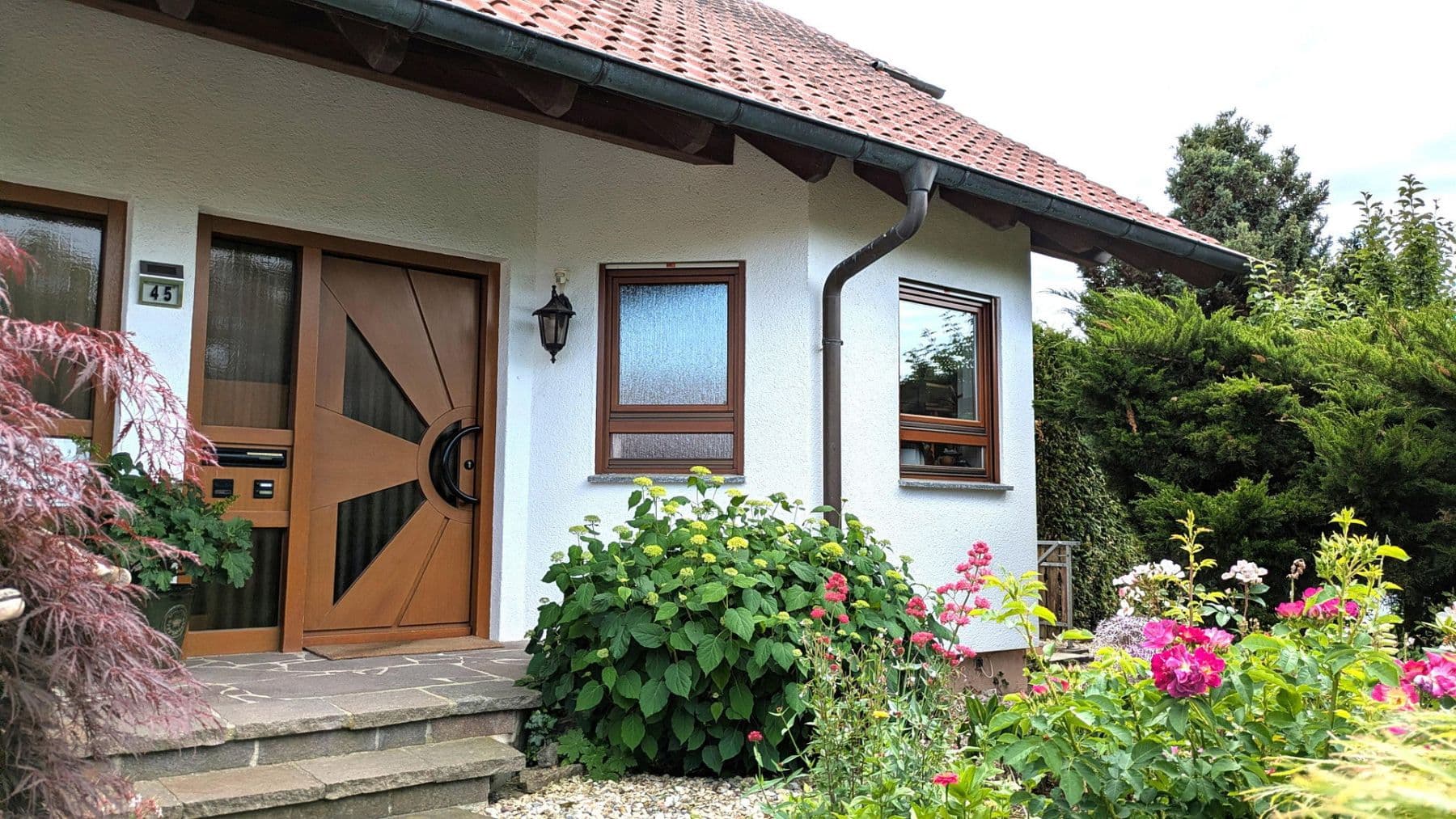 Predaj domu 154 m², pozemok 1.161 m², Wüstenrot, Bádensko-Wurttembersko Predaj domu 154 m², pozemok 1.161 m², Wüstenrot, Bádensko-Wurttembersko