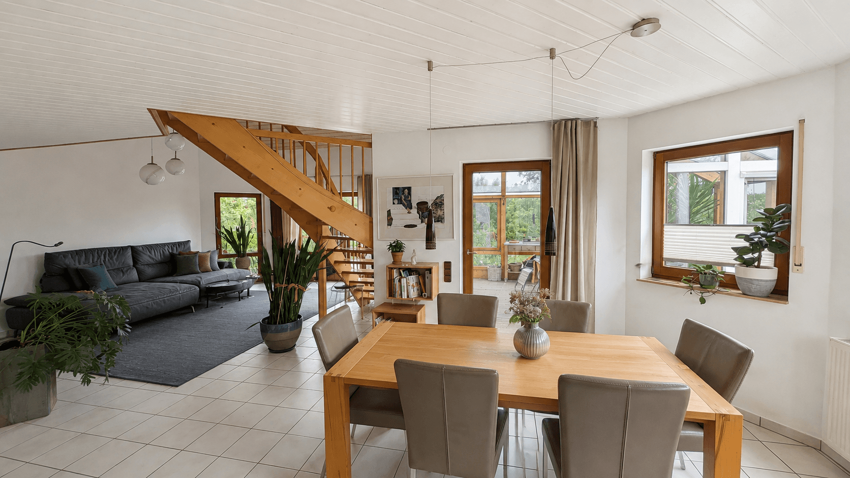 Predaj domu 154 m², pozemok 1.161 m², Wüstenrot, Bádensko-Wurttembersko Predaj domu 154 m², pozemok 1.161 m², Wüstenrot, Bádensko-Wurttembersko