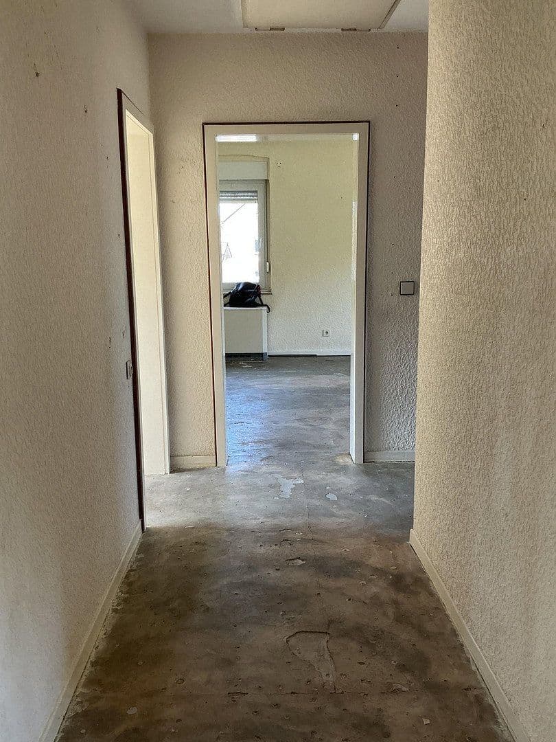 Prenájom bytu 3-izbový 67 m², Dellwiger Str. 37, Essen, Severné Porýnie - Westfálsko Prenájom bytu 3-izbový 67 m², Dellwiger Str. 37, Essen, Severné Porýnie - Westfálsko