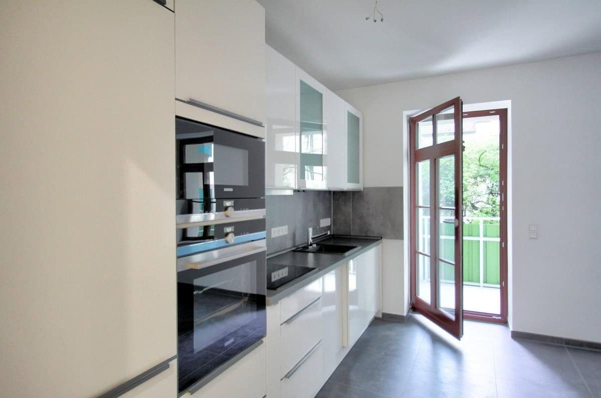 Prenájom bytu 2-izbový 73 m², Weißestraße 11, Leipzig, Sasko Prenájom bytu 2-izbový 73 m², Weißestraße 11, Leipzig, Sasko