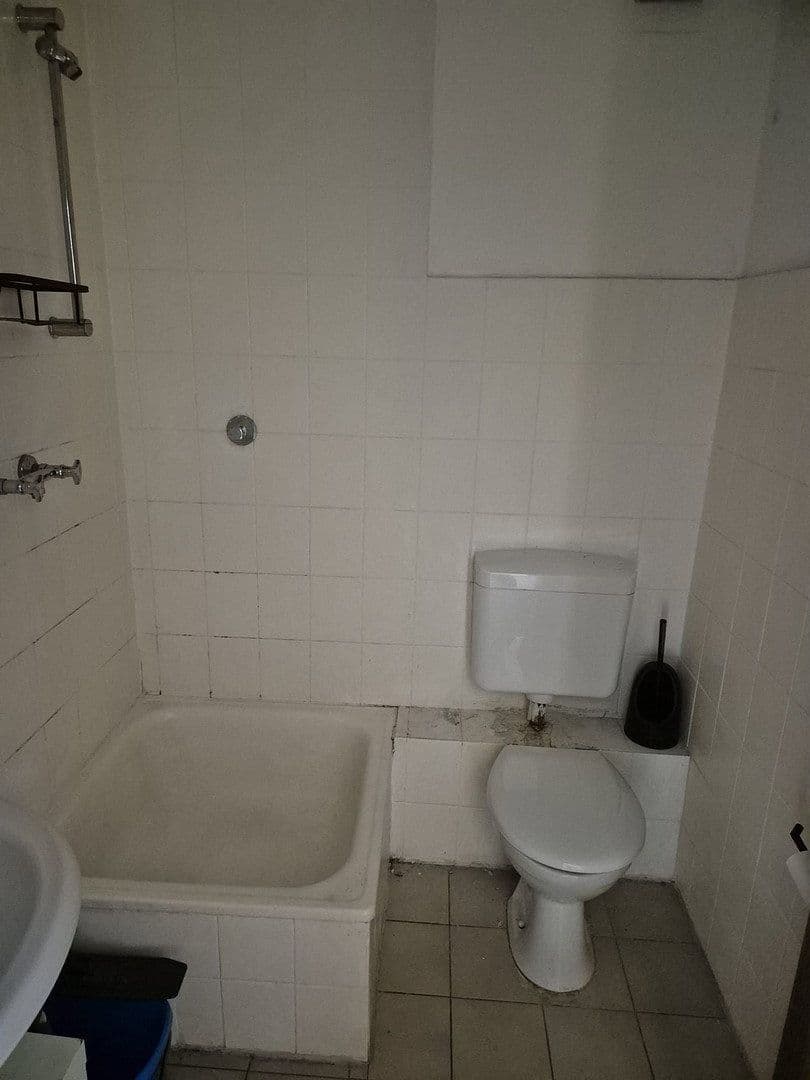 Prenájom bytu 4-izbový 95 m², Braunschweiger Straße 25, Dortmund, Severné Porýnie - Westfálsko Prenájom bytu 4-izbový 95 m², Braunschweiger Straße 25, Dortmund, Severné Porýnie - Westfálsko