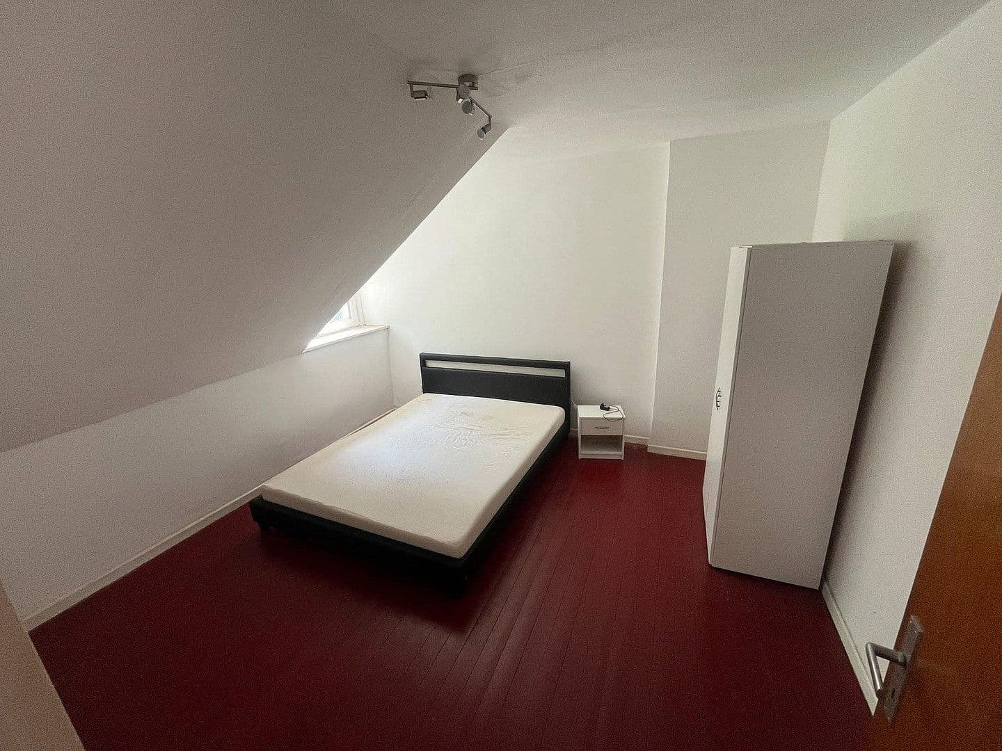 Prenájom bytu 5-izbový 100 m², Gerther Straße 8, Bochum, Severné Porýnie - Westfálsko Prenájom bytu 5-izbový 100 m², Gerther Straße 8, Bochum, Severné Porýnie - Westfálsko