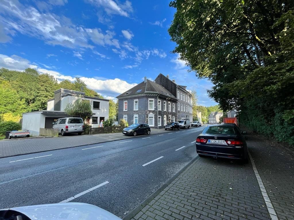 Prenájom bytu 2-izbový 65 m², Remscheiderstraße 88A, Wuppertal, Severné Porýnie - Westfálsko Prenájom bytu 2-izbový 65 m², Remscheiderstraße 88A, Wuppertal, Severné Porýnie - Westfálsko