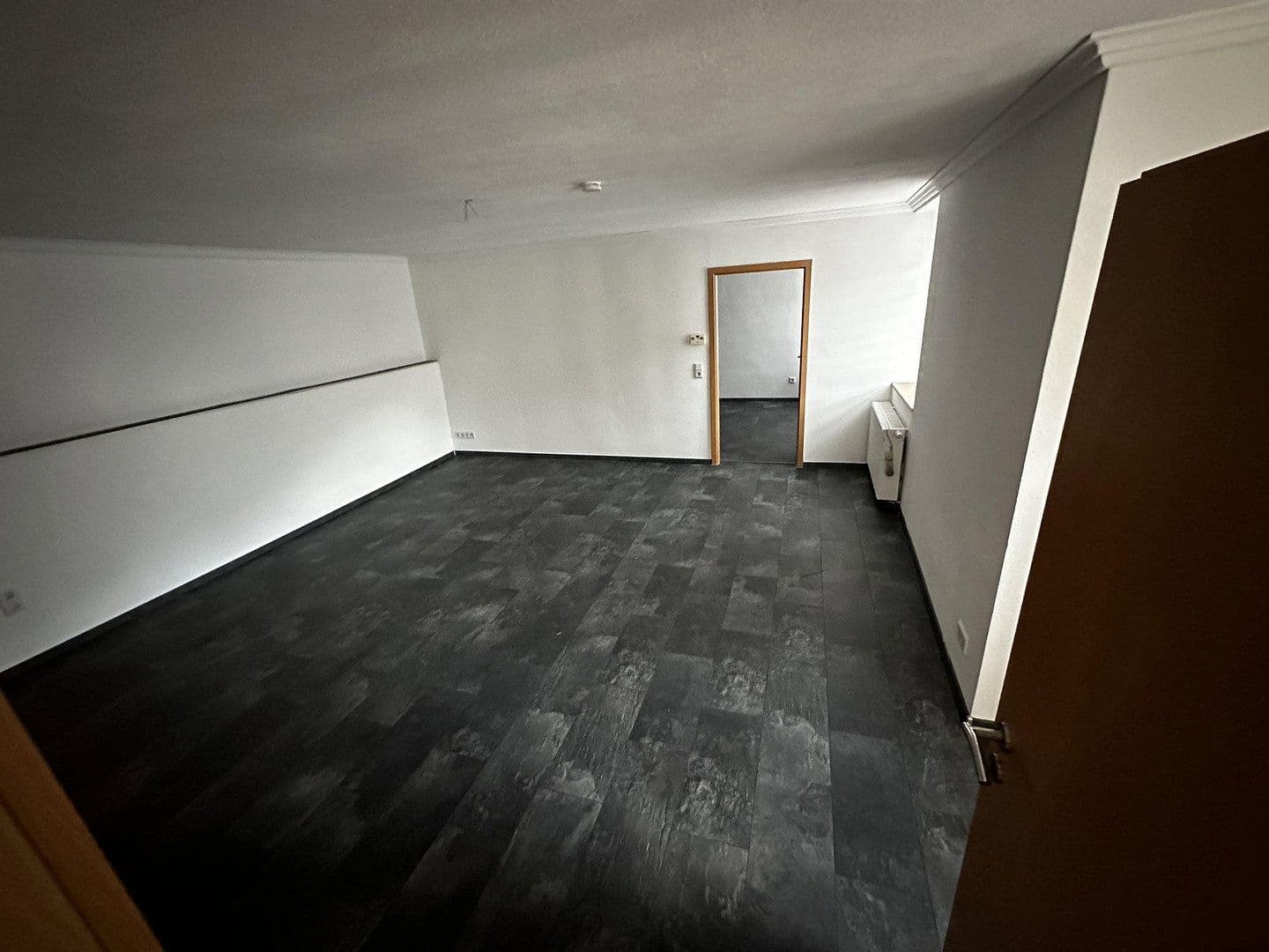 Prenájom bytu 2-izbový 65 m², Remscheiderstraße 88A, Wuppertal, Severné Porýnie - Westfálsko Prenájom bytu 2-izbový 65 m², Remscheiderstraße 88A, Wuppertal, Severné Porýnie - Westfálsko
