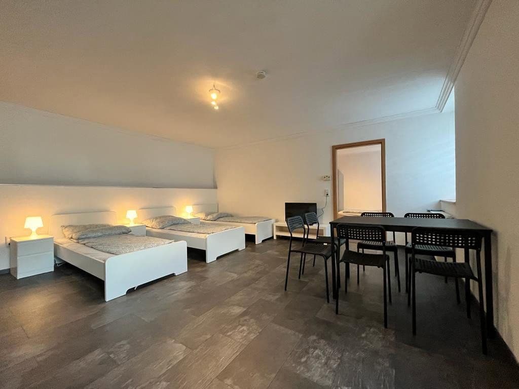 Prenájom bytu 2-izbový 65 m², Remscheiderstraße 88A, Wuppertal, Severné Porýnie - Westfálsko Prenájom bytu 2-izbový 65 m², Remscheiderstraße 88A, Wuppertal, Severné Porýnie - Westfálsko