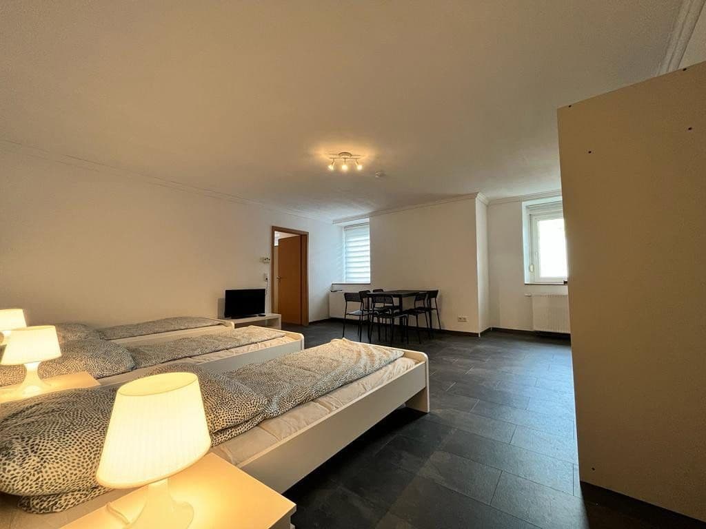 Prenájom bytu 2-izbový 65 m², Remscheiderstraße 88A, Wuppertal, Severné Porýnie - Westfálsko Prenájom bytu 2-izbový 65 m², Remscheiderstraße 88A, Wuppertal, Severné Porýnie - Westfálsko