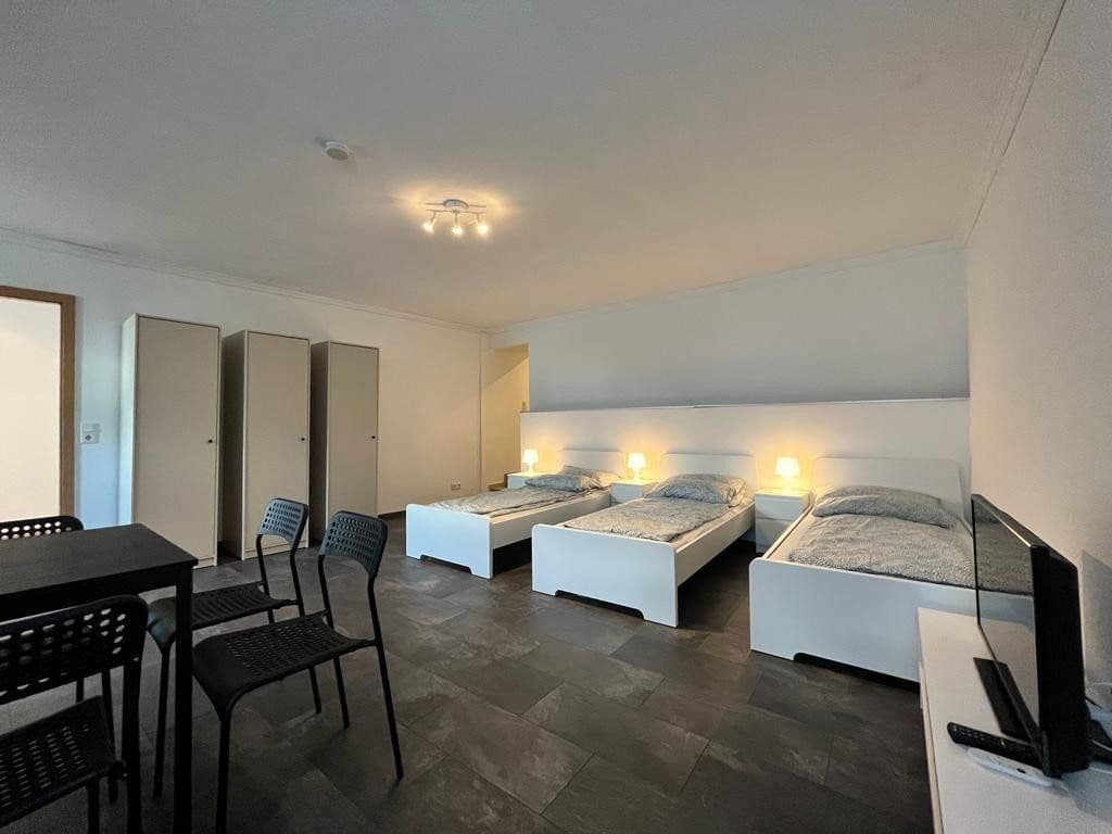 Prenájom bytu 2-izbový 65 m², Remscheiderstraße 88A, Wuppertal, Severné Porýnie - Westfálsko Prenájom bytu 2-izbový 65 m², Remscheiderstraße 88A, Wuppertal, Severné Porýnie - Westfálsko