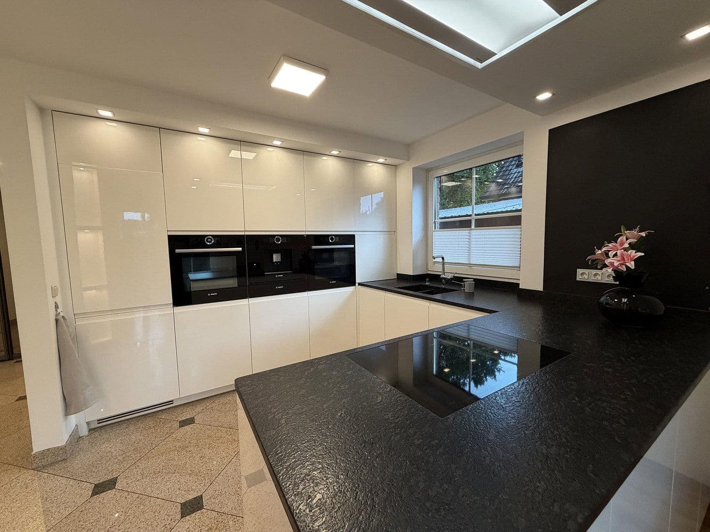 Prenájom domu 166 m², pozemok 700 m², Paul-Löbe-Weg, Elmshorn, Šlezvicko-Holštajnsko Prenájom domu 166 m², pozemok 700 m², Paul-Löbe-Weg, Elmshorn, Šlezvicko-Holštajnsko
