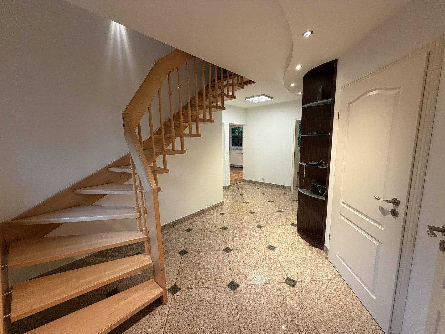 Prenájom domu 166 m², pozemok 700 m², Paul-Löbe-Weg, Elmshorn, Šlezvicko-Holštajnsko Prenájom domu 166 m², pozemok 700 m², Paul-Löbe-Weg, Elmshorn, Šlezvicko-Holštajnsko