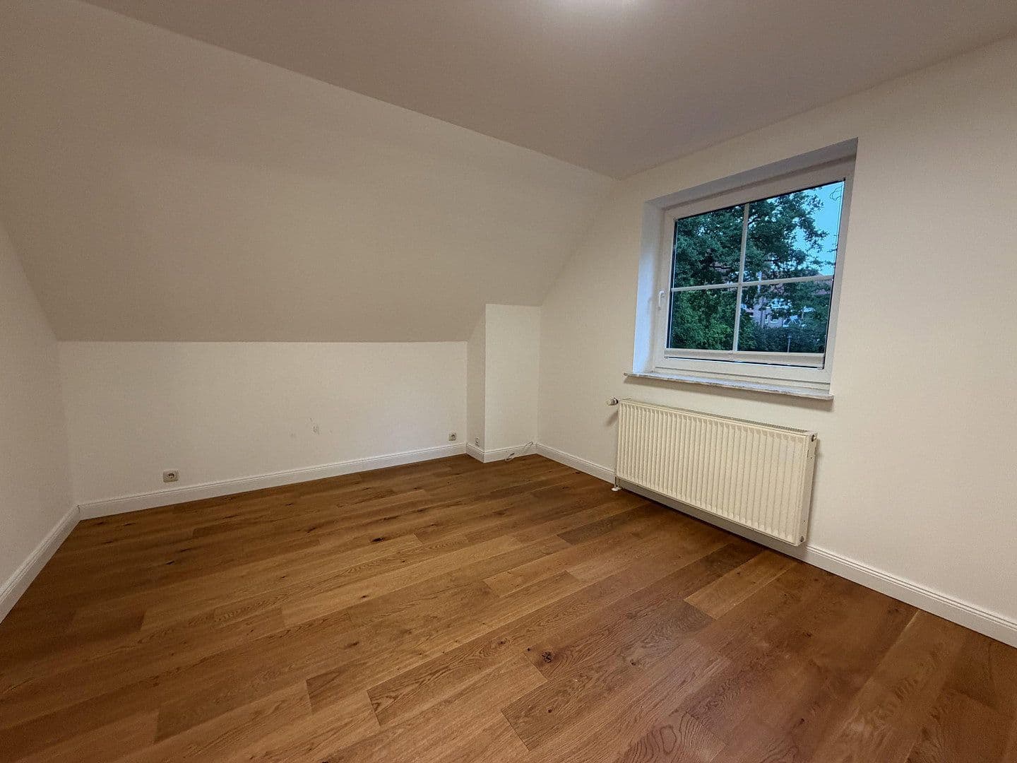 Prenájom domu 166 m², pozemok 700 m², Paul-Löbe-Weg, Elmshorn, Šlezvicko-Holštajnsko Prenájom domu 166 m², pozemok 700 m², Paul-Löbe-Weg, Elmshorn, Šlezvicko-Holštajnsko