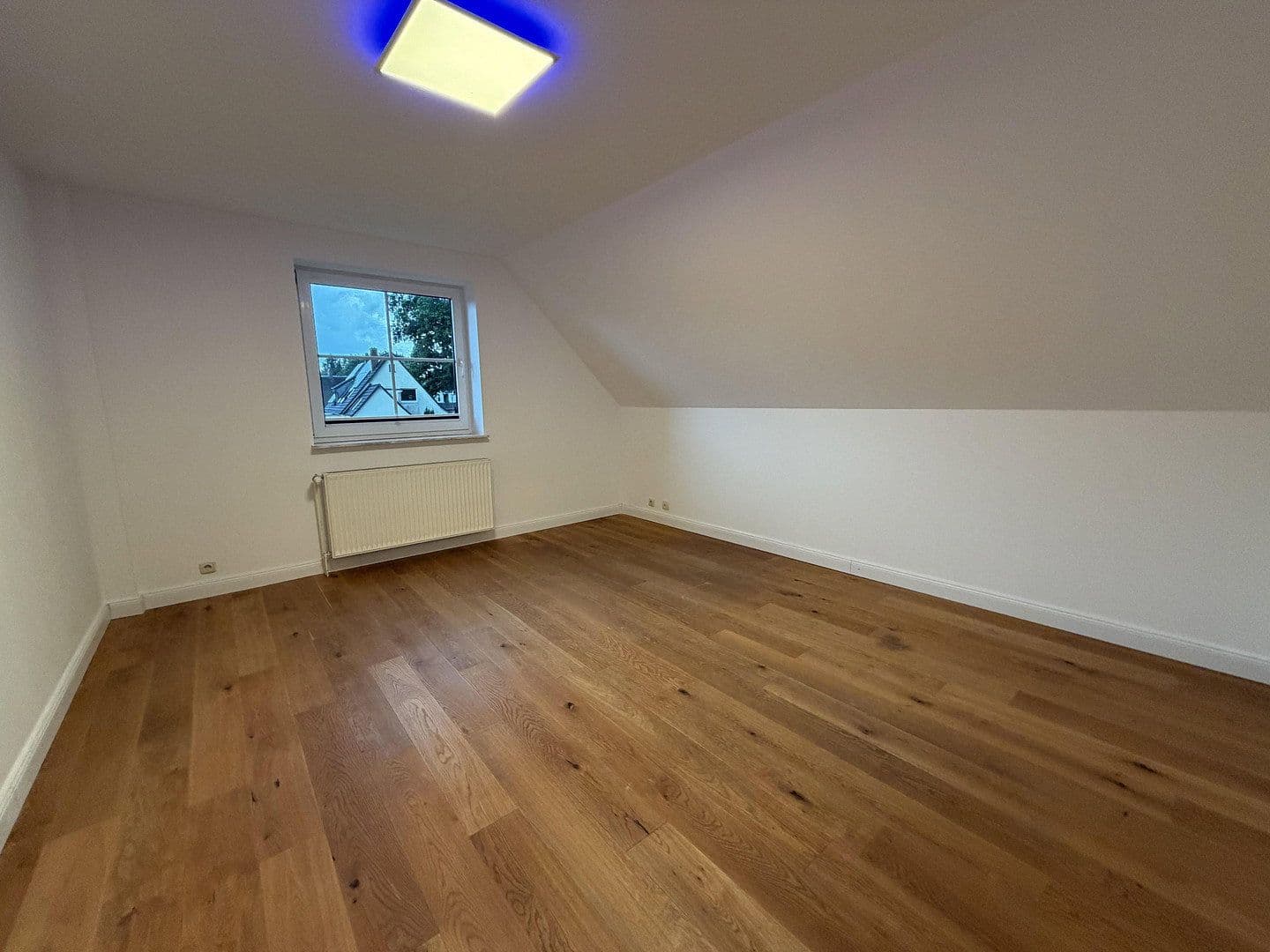 Prenájom domu 166 m², pozemok 700 m², Paul-Löbe-Weg, Elmshorn, Šlezvicko-Holštajnsko Prenájom domu 166 m², pozemok 700 m², Paul-Löbe-Weg, Elmshorn, Šlezvicko-Holštajnsko