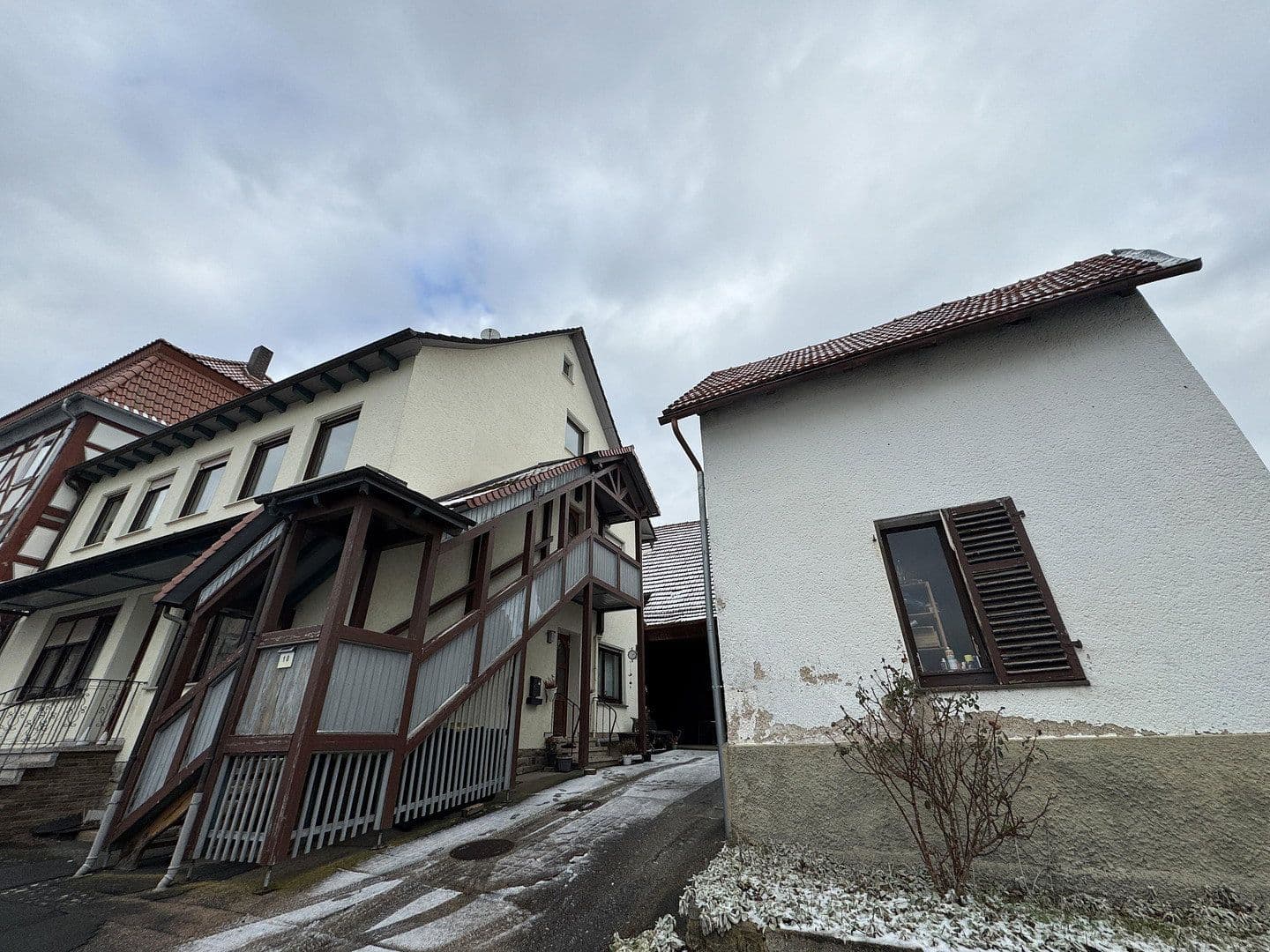 Predaj domu 320 m², pozemok 320 m², Nentershausen, Hesensko Predaj domu 320 m², pozemok 320 m², Nentershausen, Hesensko