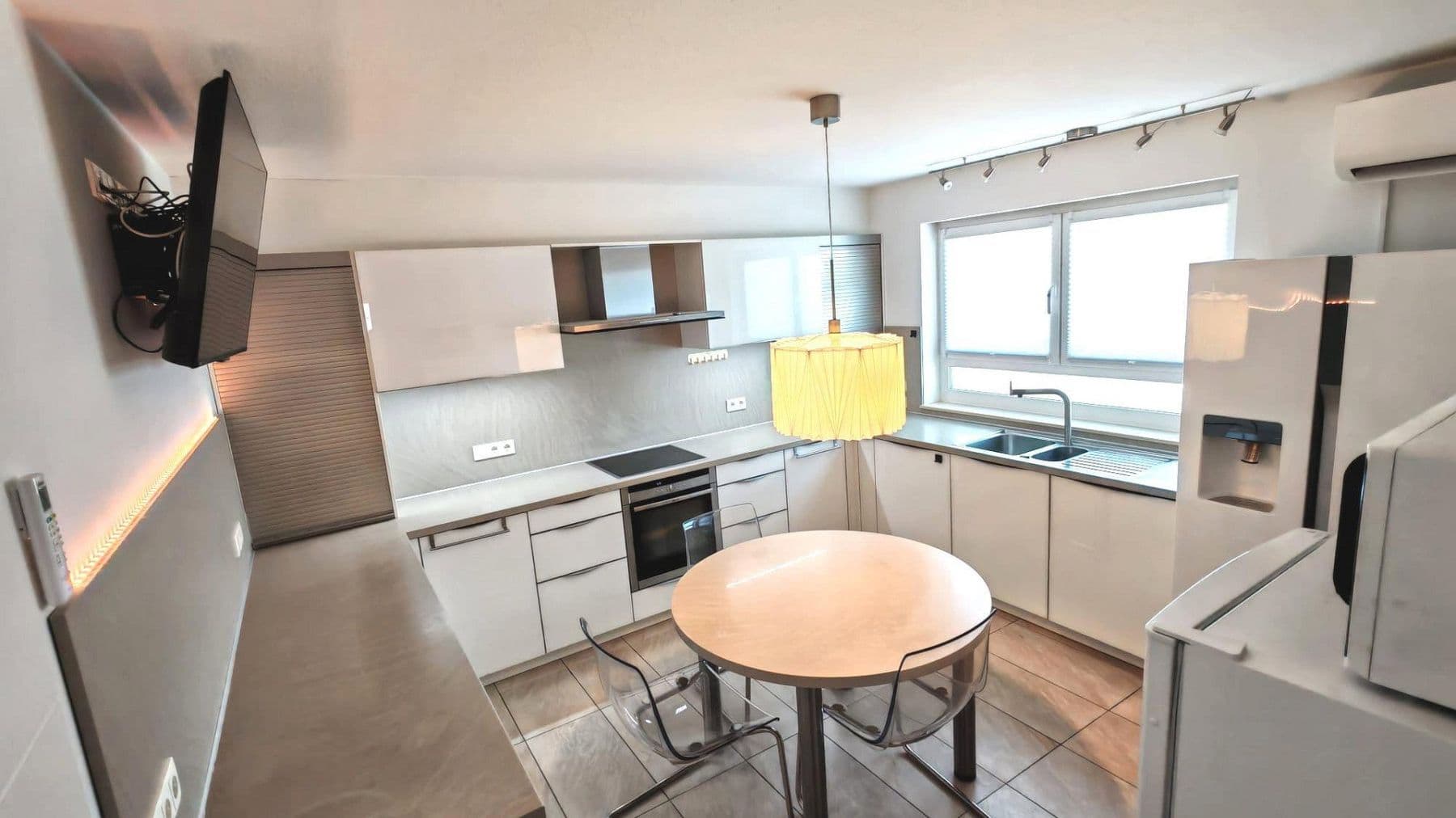 Prenájom domu 170 m², pozemok 398 m², Straubenhardt, Bádensko-Wurttembersko Prenájom domu 170 m², pozemok 398 m², Straubenhardt, Bádensko-Wurttembersko