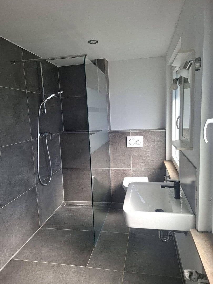 Prenájom bytu 5-izbový 140 m², Antilopenweg 12, Bielefeld, Severné Porýnie - Westfálsko Prenájom bytu 5-izbový 140 m², Antilopenweg 12, Bielefeld, Severné Porýnie - Westfálsko