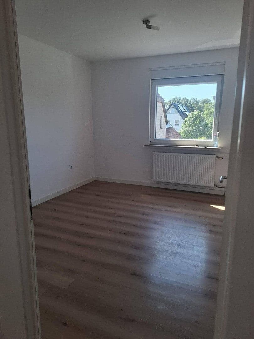Prenájom bytu 5-izbový 140 m², Antilopenweg 12, Bielefeld, Severné Porýnie - Westfálsko Prenájom bytu 5-izbový 140 m², Antilopenweg 12, Bielefeld, Severné Porýnie - Westfálsko