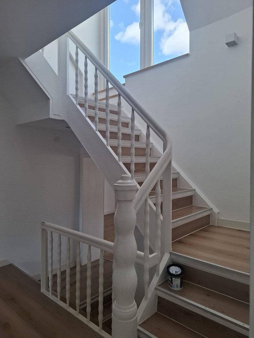 Prenájom bytu 5-izbový 140 m², Antilopenweg 12, Bielefeld, Severné Porýnie - Westfálsko Prenájom bytu 5-izbový 140 m², Antilopenweg 12, Bielefeld, Severné Porýnie - Westfálsko