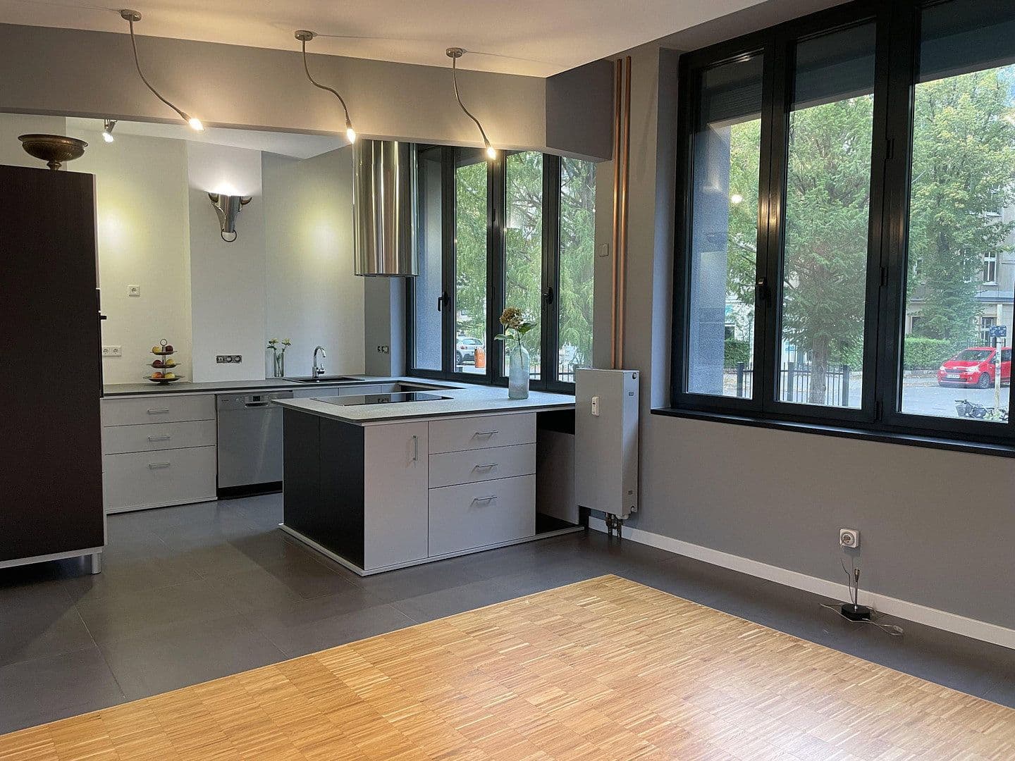 Predaj bytu 3-izbový 150 m², Berlin, Berlín Predaj bytu 3-izbový 150 m², Berlin, Berlín
