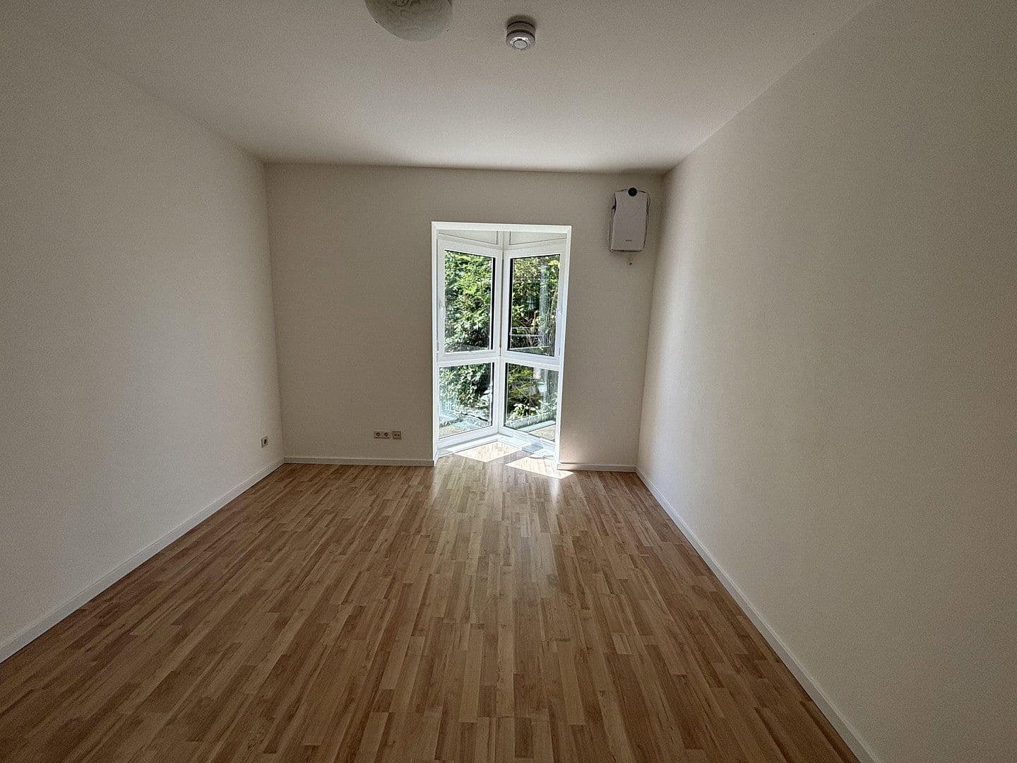 Prenájom bytu 2-izbový 68 m², Nauheim, Hesensko Prenájom bytu 2-izbový 68 m², Nauheim, Hesensko