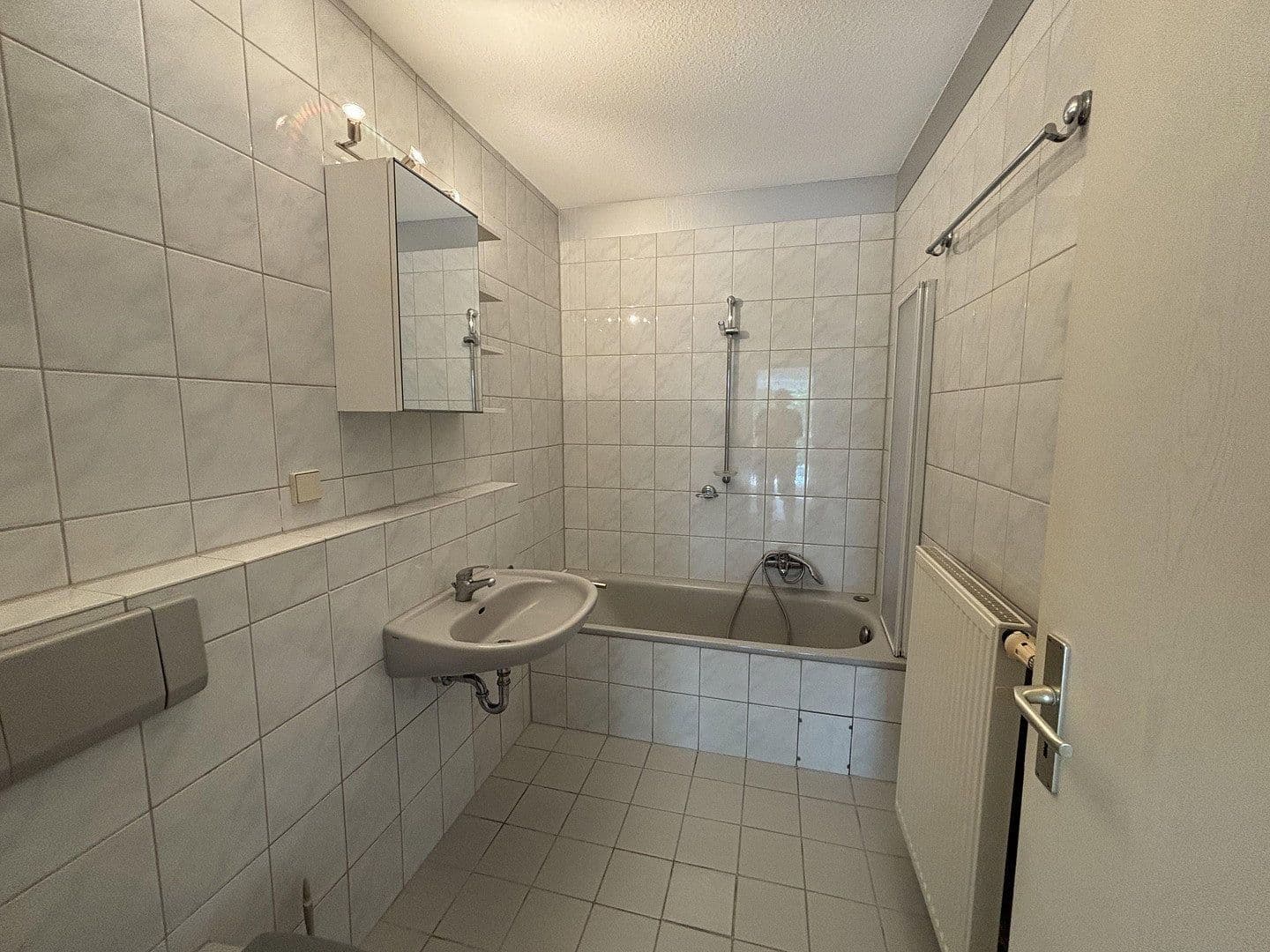 Prenájom bytu 2-izbový 68 m², Nauheim, Hesensko Prenájom bytu 2-izbový 68 m², Nauheim, Hesensko
