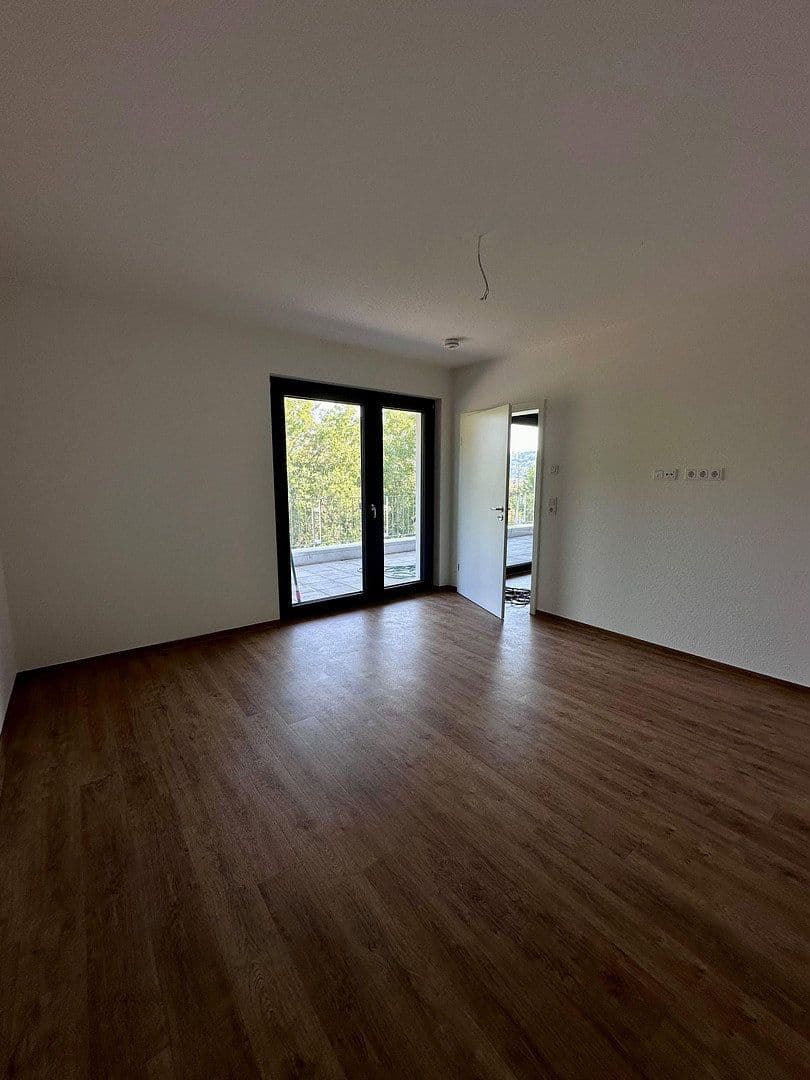 Prenájom bytu 3-izbový 107 m², Harthäuser Straße 18, Igersheim, Bádensko-Wurttembersko Prenájom bytu 3-izbový 107 m², Harthäuser Straße 18, Igersheim, Bádensko-Wurttembersko