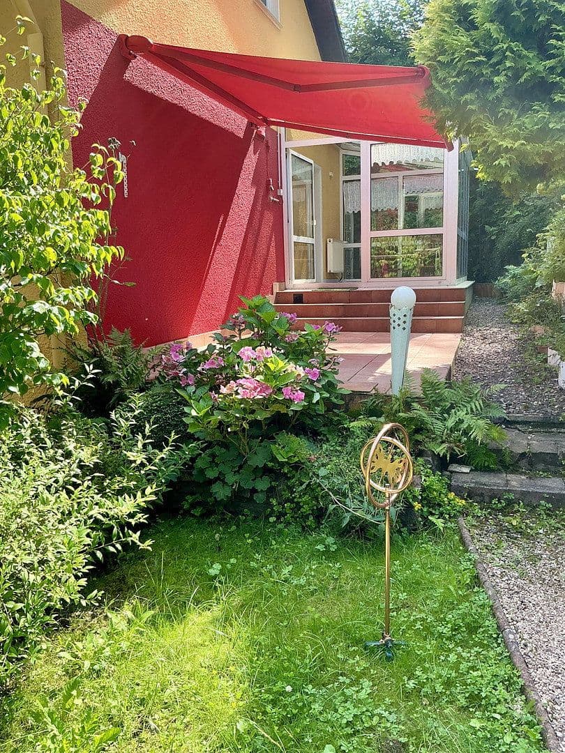 Predaj domu 163 m², pozemok 543 m², Schoppachstr.5, Rehlingen-Siersburg, Sársko Predaj domu 163 m², pozemok 543 m², Schoppachstr.5, Rehlingen-Siersburg, Sársko