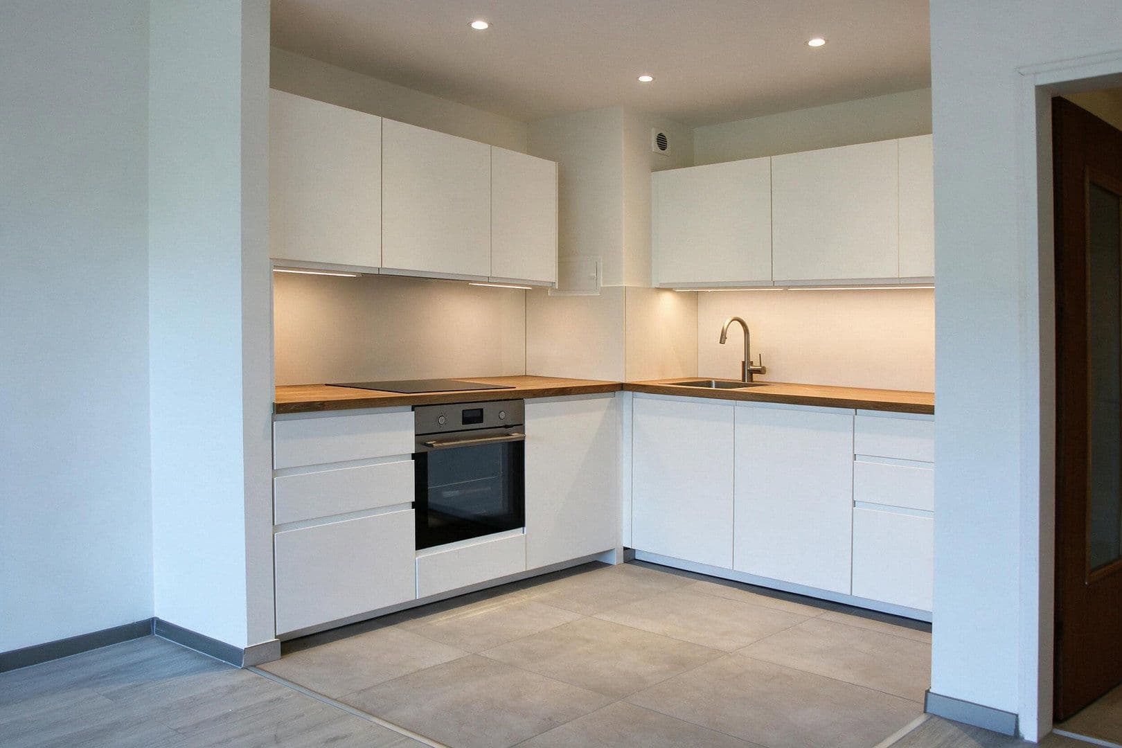 Prenájom bytu 1-izbový 48 m², Landsberger Straße 427, München, Bavorsko Prenájom bytu 1-izbový 48 m², Landsberger Straße 427, München, Bavorsko
