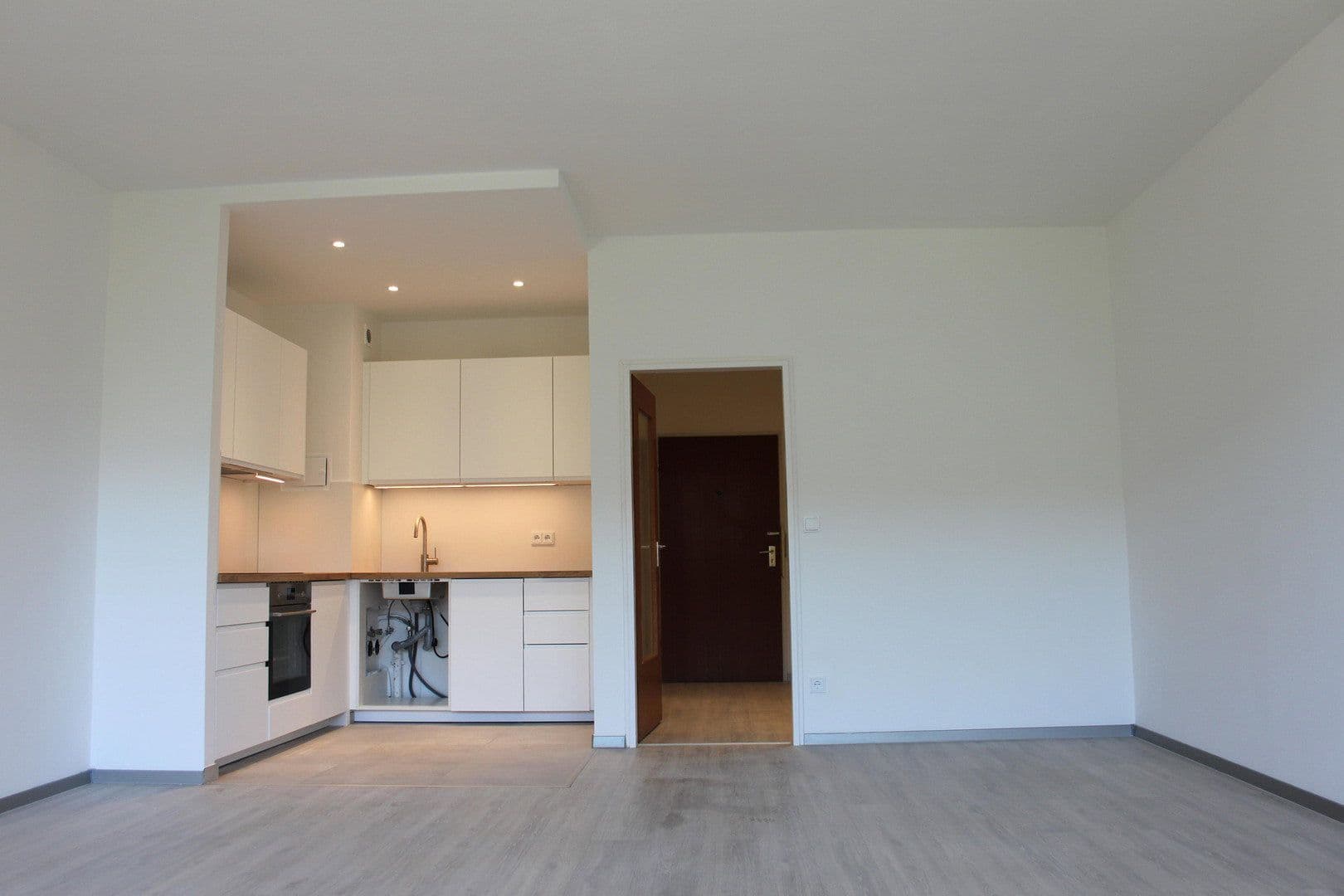 Prenájom bytu 1-izbový 48 m², Landsberger Straße 427, München, Bavorsko Prenájom bytu 1-izbový 48 m², Landsberger Straße 427, München, Bavorsko