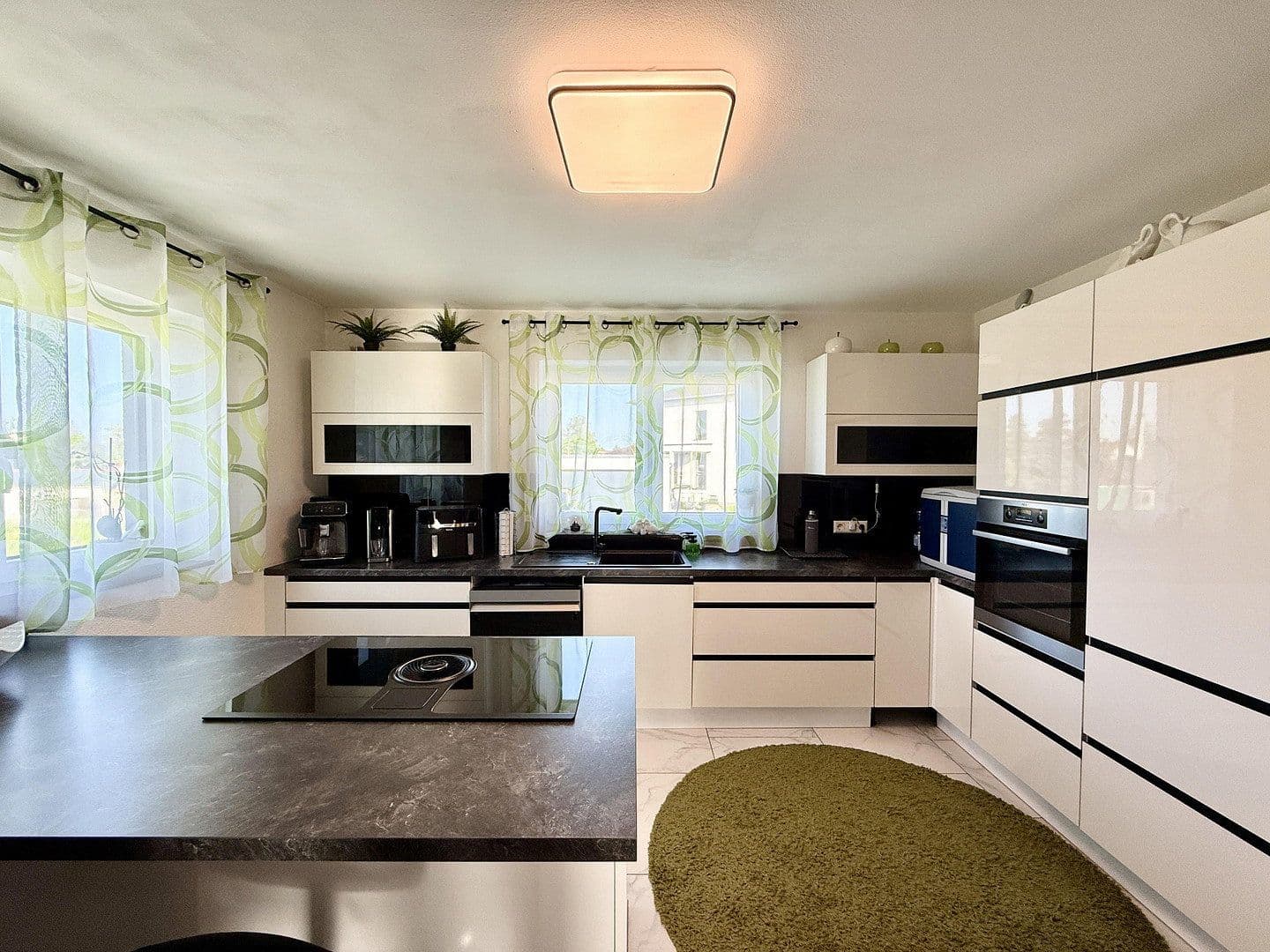 Predaj domu 160 m², pozemok 769 m², Rot am See, Bádensko-Wurttembersko Predaj domu 160 m², pozemok 769 m², Rot am See, Bádensko-Wurttembersko
