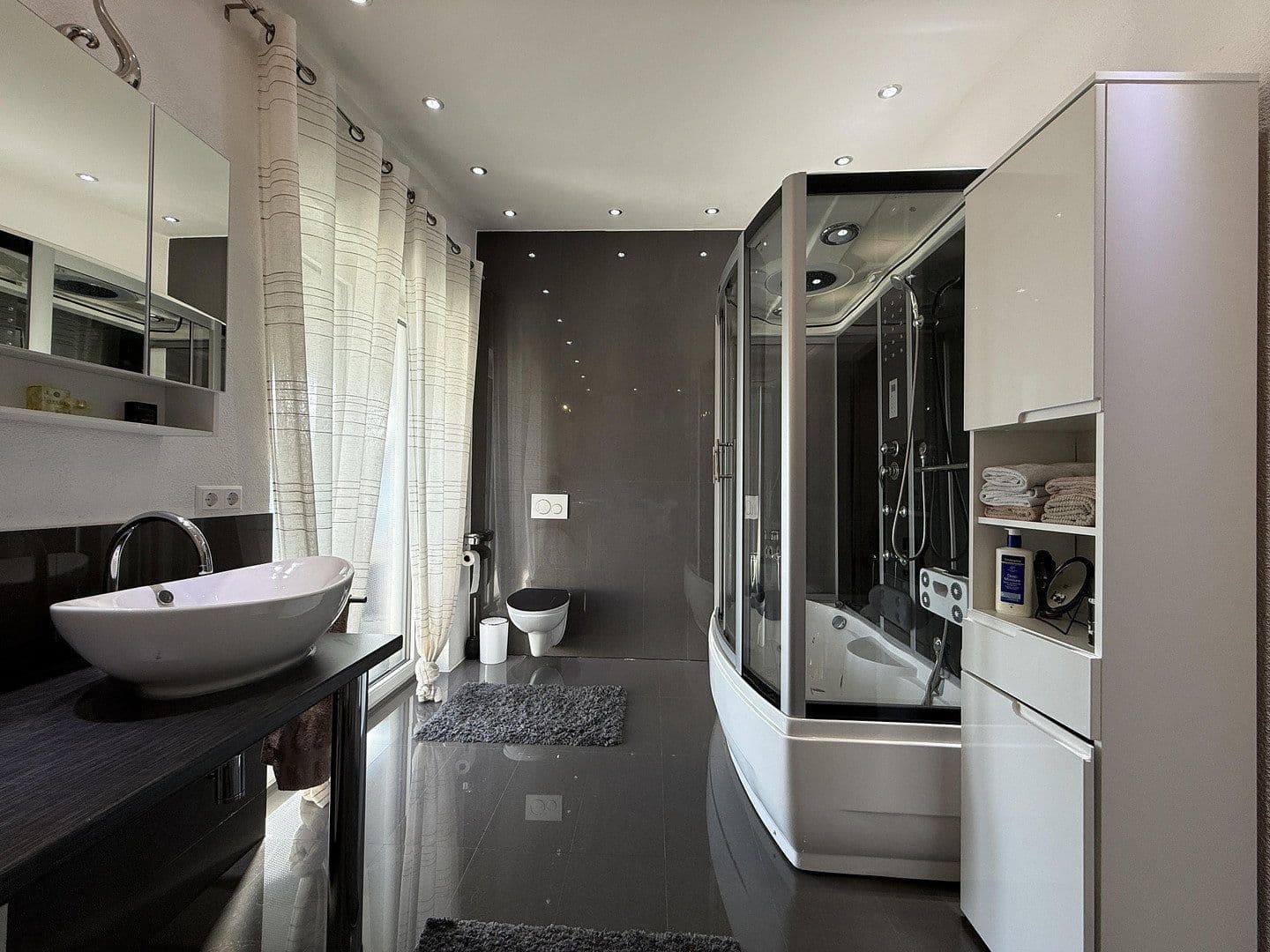 Predaj domu 160 m², pozemok 769 m², Rot am See, Bádensko-Wurttembersko Predaj domu 160 m², pozemok 769 m², Rot am See, Bádensko-Wurttembersko