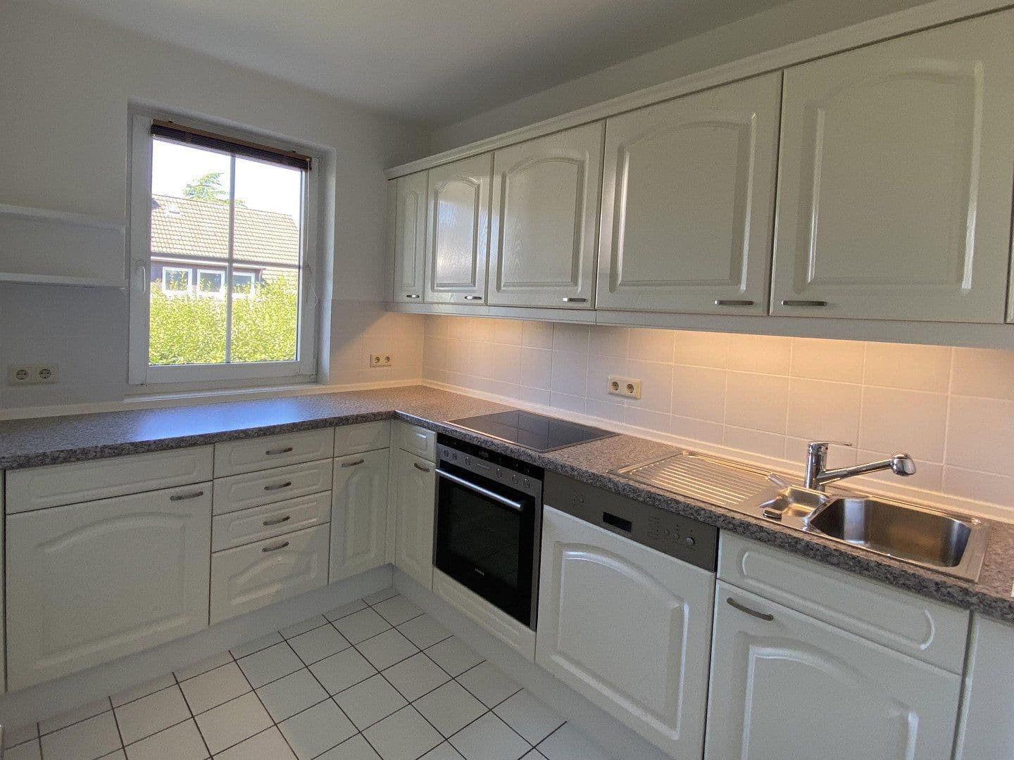 Predaj bytu 2-izbový 58 m², Köln, Severné Porýnie - Westfálsko Predaj bytu 2-izbový 58 m², Köln, Severné Porýnie - Westfálsko