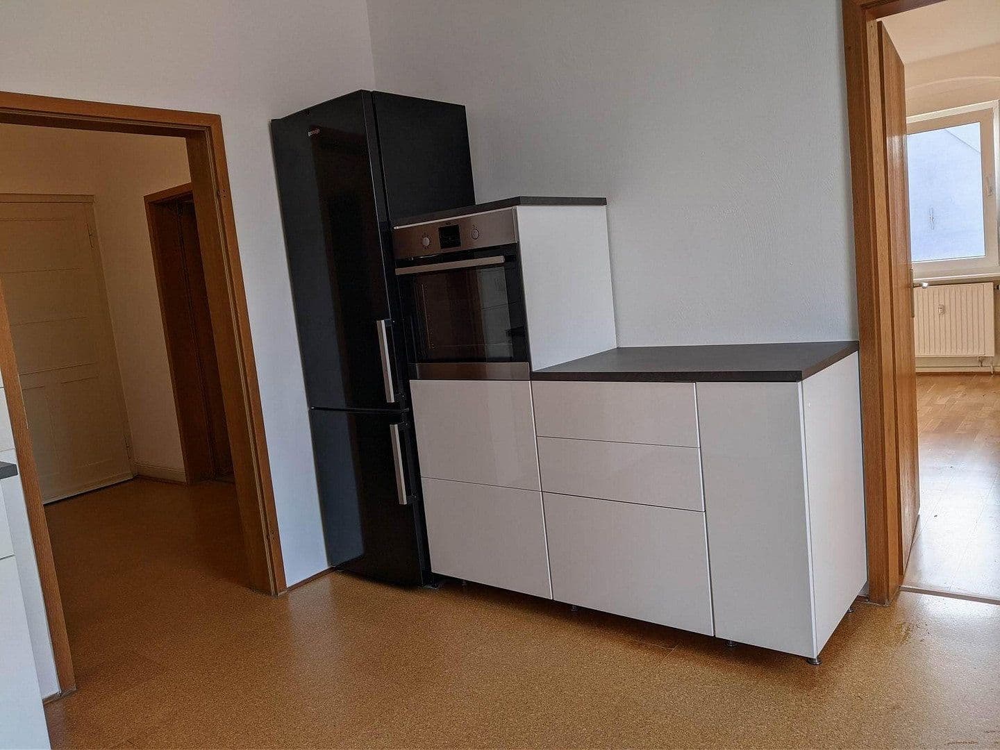 Prenájom bytu 4-izbový 95 m², Mannheim, Bádensko-Wurttembersko Prenájom bytu 4-izbový 95 m², Mannheim, Bádensko-Wurttembersko