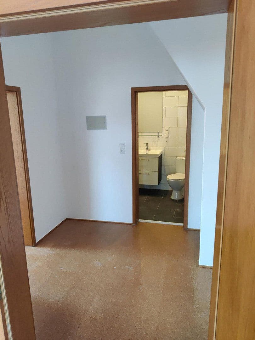 Prenájom bytu 4-izbový 95 m², Mannheim, Bádensko-Wurttembersko Prenájom bytu 4-izbový 95 m², Mannheim, Bádensko-Wurttembersko