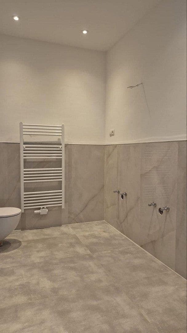 Predaj bytu 4-izbový 105 m², Albersstraße 10, Bremen, Brémy Predaj bytu 4-izbový 105 m², Albersstraße 10, Bremen, Brémy