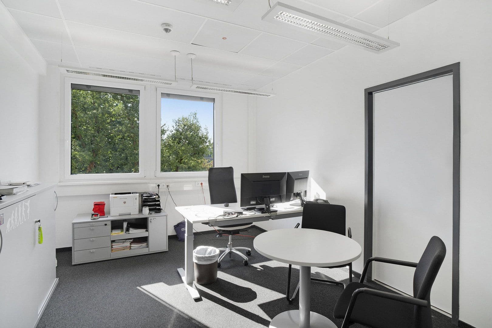Prenájom kancelárie 1.160 m², Otto-Fleck-Schneise 8, Frankfurt am Main, Hesensko Prenájom kancelárie 1.160 m², Otto-Fleck-Schneise 8, Frankfurt am Main, Hesensko
