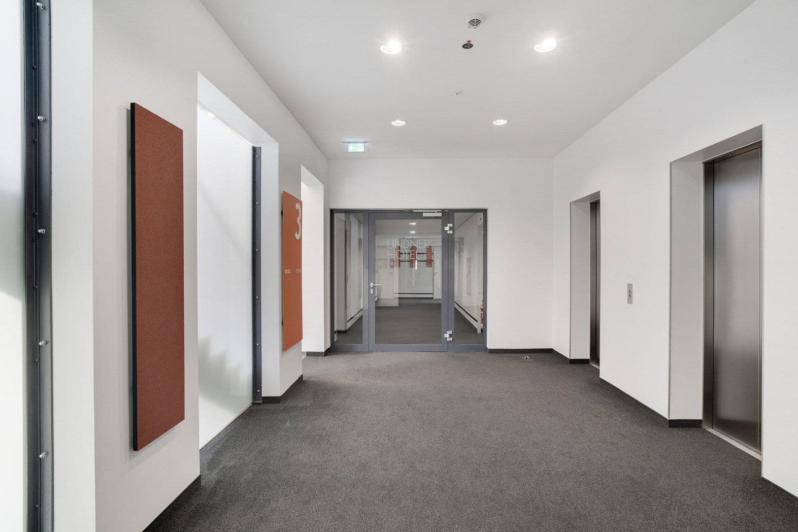 Prenájom kancelárie 1.160 m², Otto-Fleck-Schneise 8, Frankfurt am Main, Hesensko Prenájom kancelárie 1.160 m², Otto-Fleck-Schneise 8, Frankfurt am Main, Hesensko