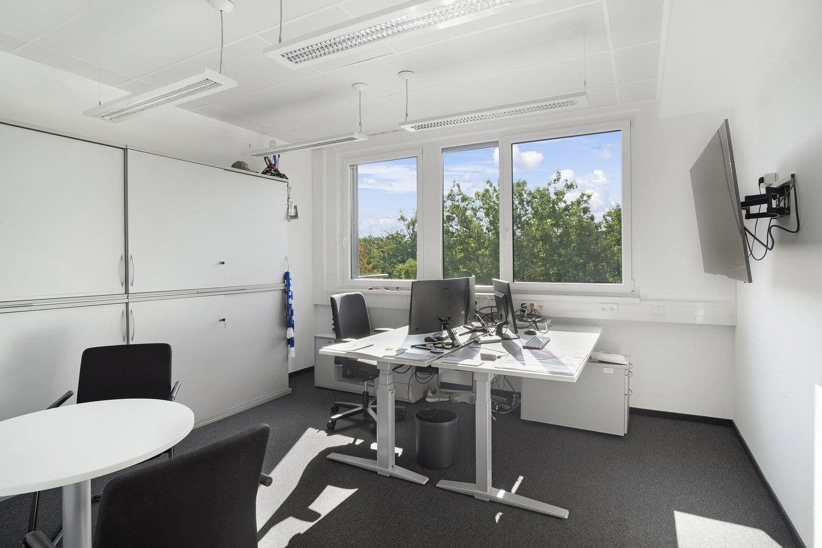 Prenájom kancelárie 1.160 m², Otto-Fleck-Schneise 8, Frankfurt am Main, Hesensko Prenájom kancelárie 1.160 m², Otto-Fleck-Schneise 8, Frankfurt am Main, Hesensko