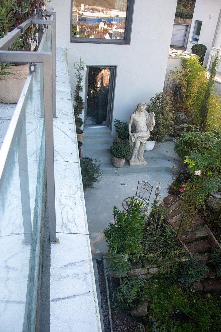 Predaj domu 227 m², pozemok 327 m², Kreuzhaldenstraße 47, Stuttgart, Bádensko-Wurttembersko Predaj domu 227 m², pozemok 327 m², Kreuzhaldenstraße 47, Stuttgart, Bádensko-Wurttembersko