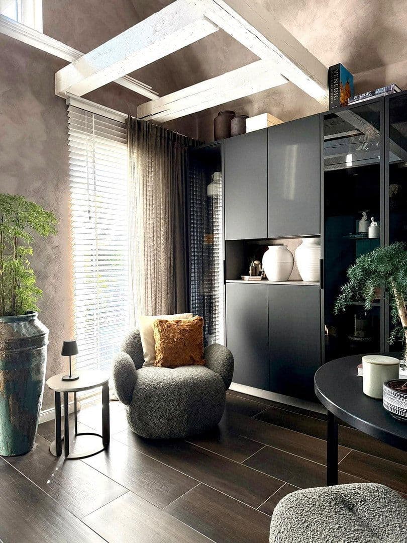 Predaj domu 227 m², pozemok 327 m², Kreuzhaldenstraße 47, Stuttgart, Bádensko-Wurttembersko Predaj domu 227 m², pozemok 327 m², Kreuzhaldenstraße 47, Stuttgart, Bádensko-Wurttembersko