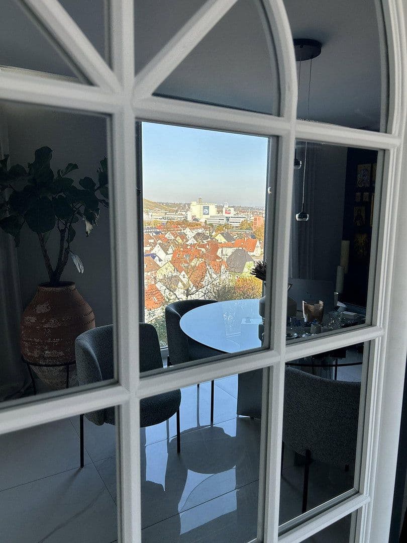 Predaj domu 227 m², pozemok 327 m², Kreuzhaldenstraße 47, Stuttgart, Bádensko-Wurttembersko Predaj domu 227 m², pozemok 327 m², Kreuzhaldenstraße 47, Stuttgart, Bádensko-Wurttembersko