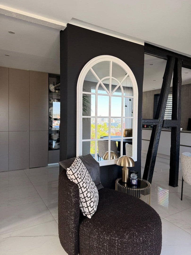 Predaj domu 227 m², pozemok 327 m², Kreuzhaldenstraße 47, Stuttgart, Bádensko-Wurttembersko Predaj domu 227 m², pozemok 327 m², Kreuzhaldenstraße 47, Stuttgart, Bádensko-Wurttembersko